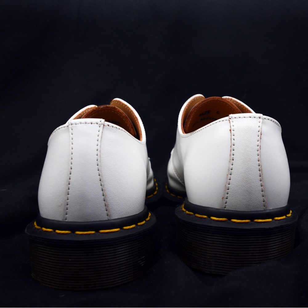 Dr. Martens Women Size 8 (US) White 1461 Smooth Patent Leather Oxfords - Picture 2 of 7